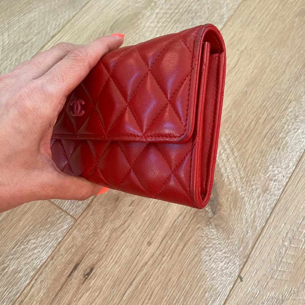 ❤️Authentic Chanel Lambskin Quilted Leather Wallet - Picture 12 of 12